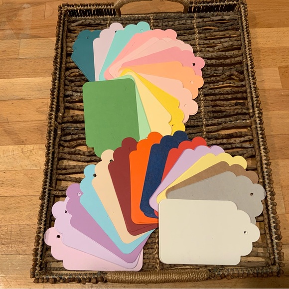 Tags - Picture 6 of 11